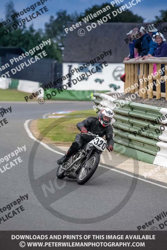Vintage motorcycle club;eventdigitalimages;mallory park;mallory park trackday photographs;no limits trackdays;peter wileman photography;trackday digital images;trackday photos;vmcc festival 1000 bikes photographs